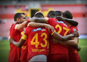 Kayserispor evinde Ümraniyespor’u 3 golle devirdi