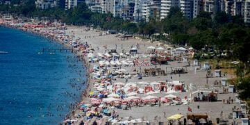 Turizm gelirlerinde hedefte rekor var