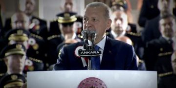 Erdoğan: Türkiye’ye ve Türk ekonomisine katkı sağlayan herkese kapımız açık