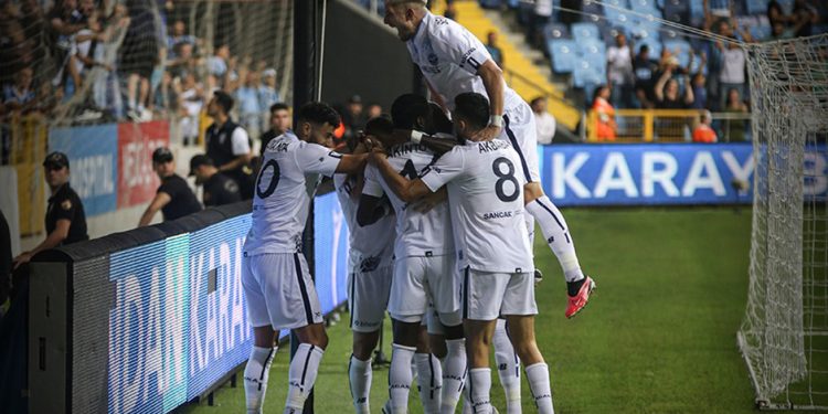 Adana Demirspor sahasında farklı kazandı