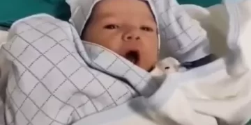 Bakan Koca: Hatay’da yeni yılın ilk bebeği doğdu