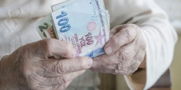 Emekliler için bu sene 2 yeni formül: Bayram ikramiyesine zam ve indirimli kart hamlesi