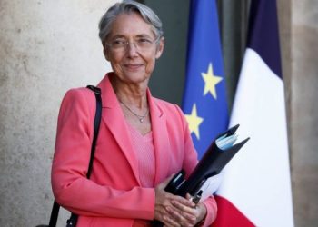 Fransa Başbakanı Elisabeth Borne istifa etti