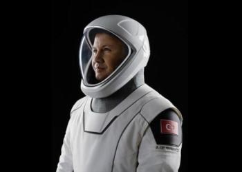 İlk Türk astronot Alper Gezeravcı merak edilen soruları uzaydan yanıtladı