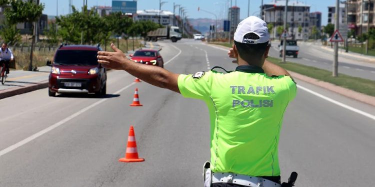 Trafik cezalarında süre uzatıldı