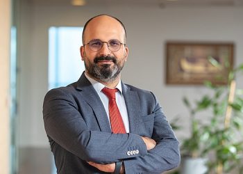 Açık Bankacılıkta öncü olan Albaraka Türk, müşterilerine tüm banka hesaplarını tek bir yerden görme imkânı sunuyor