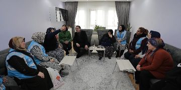 AK Parti Belediye Lider Adayı Savran’dan mesken ziyaretleri