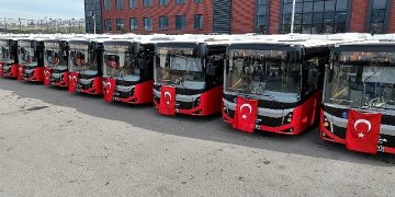 Antalya Büyükşehir toplu taşıma filosuna 20 yeni otobüs daha kattı