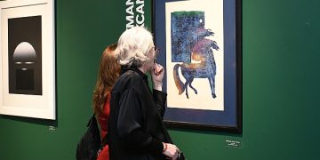 Baskı fotoğrafının duayenlerinde renkler ve izler Galeri cennette kapılarını azaldı