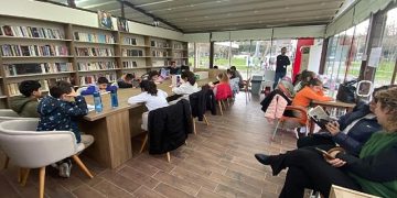 Bayraklı ‘kitap kafeleri’ çok sevdi