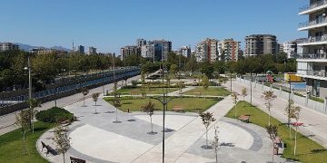 Bayraklı’nın 21 yeni parkı hizmete açılıyor