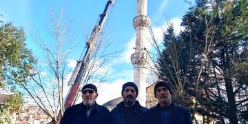 Büyükşehir, Elmalık Camii’nin minare külahını yeniledi