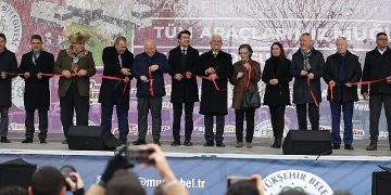 Büyükşehir Muğla’nın Hizmetine Sunduğu 109 Yeni Aracını Tanıttı