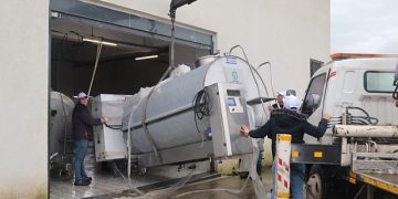 Büyükşehir’den % 50 hibeli soğuk süt tankı