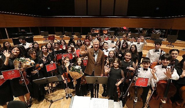 Çocuk senfoni ve Cengiz Özkan’dan mükemmel konser