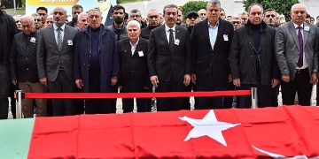 Çukurova Belediyesi’nde Kenan Özdemir için merasim düzenlendi