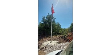 Cumhuriyet’in 100.yılında bayraksız mahalle kalmasın