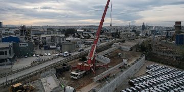 Darıca Osmangazi’de kiriş montajları başladı