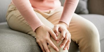 Dizleriniz ağrıyor ve bükülmüyorsa dikkat!