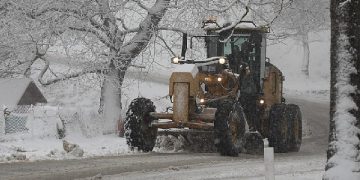 Edremit Belediyesi, Kazdağları’nda kar uğraşında