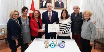 Ege Üniversitesi, sıhhat dünyasının Oscarları olarak bilinen Doktorclub Awards’ta iki ödül birden aldı