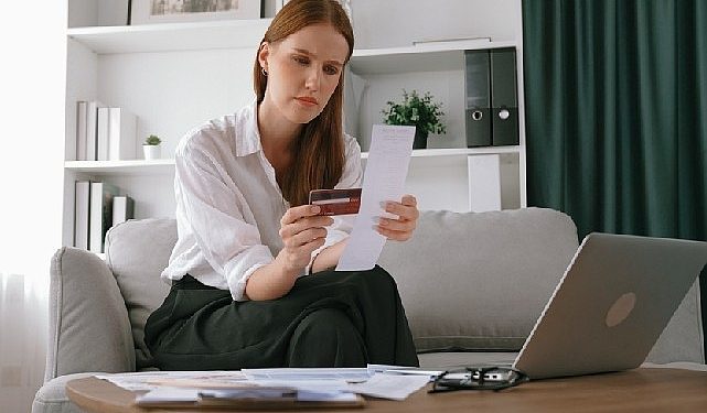 Finans Uzmanından Gençlere Öneri… Harcama yapmadan evvel kendinize bunu sorun