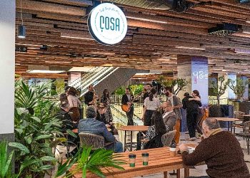 Grand Pera TasteHub’ta müzik, dans ve lezzet bir ortada