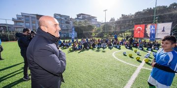 “Hak ettiği hizmeti İzmir’e getirdiğimiz için gururluyuz”