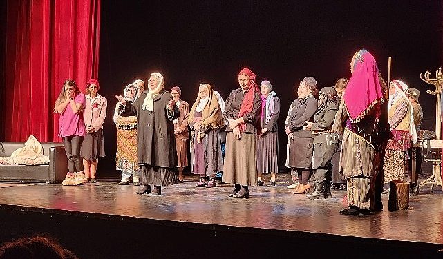Hatay için sahnelenen “Asena’nın Rüyasına” büyük ilgi