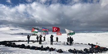 İzciler -32 derecede Sarıkamış şehitlerinin müsaadeden yürüdü