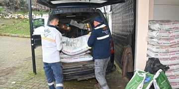Karabağlar Belediyesi’nden üreticiye kesintisiz dayanak