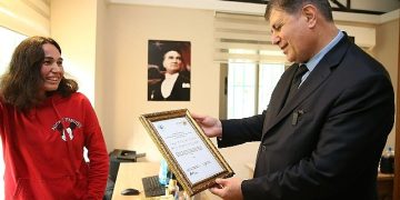 Karşıyaka’da kitap sevgisine pürüz yok