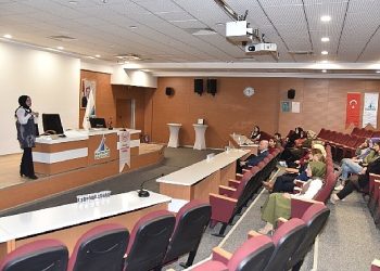 Kartepe’de memnun aile, memnun toplum semineri