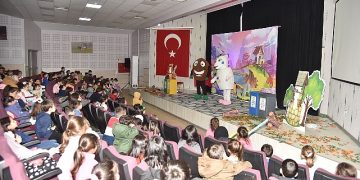 Kartepeli çocuklara yarıyıl cümbüşü