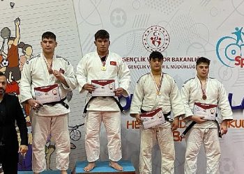 Kemerli judocular madalya ile döndü