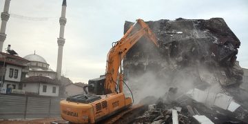 Kent Meydanı ve Otopark Projesi Ilgaz’da Tüm Süratiyle Devam Ediyor