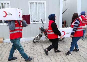 Kızılay’dan 1.2 milyon depremzedeye kış yardımı