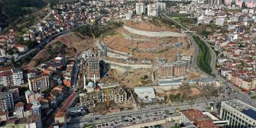 Kocaeli’de kentsel dönüşüm atılımı devam ediyor