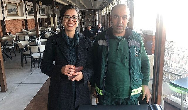 Konak belediyesi çalışanından örnek davranış