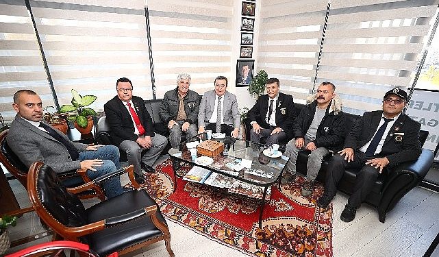 Lider Batur: Şehit aileleri bizim onurumuz