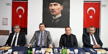 Lider Böcek yeni yıla itfaiye takımları ile birlikte girdi