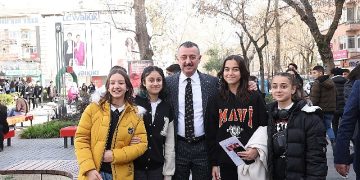 Lider Büyükakın’dan öğrencilere karne iletisi