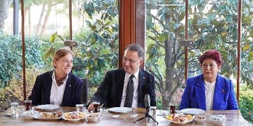 Lider Çalık bayan girişimcilerle buluştu