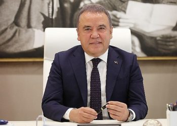 Lider Muhittin Böcek Yeni Yıl İletisi