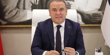 Lider Muhittin Böcek Yeni Yıl İletisi