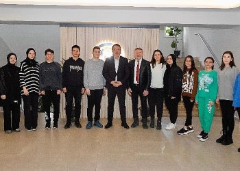 Lider Savran gençlerle buluştu