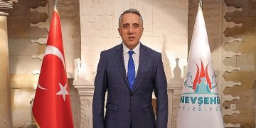 Lider Savran kutlama ve konvoy istemedi