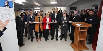 Lider Savran osmanlı türkçesi kolay metinler kurs standı açılışına katıldı