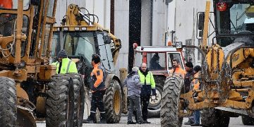 Lüleburgaz Belediyesi buzlanmaya karşı önlem aldı