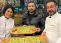 Masterchef şampiyonu Esra Tokelli, Katmerci Dayı’da katmer yaptı